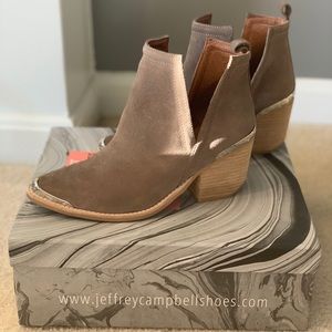**SOLD**Jeffrey Campbell Western Boot